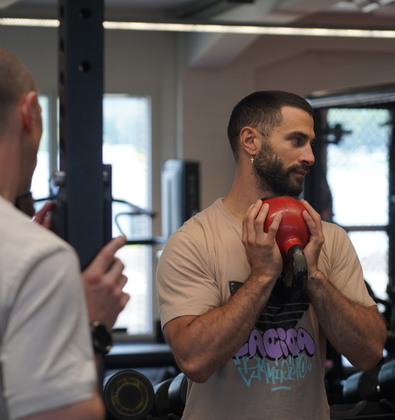 Photo de mise en pratique musculation CQP Instructeur Fitness chez Fiind Sport